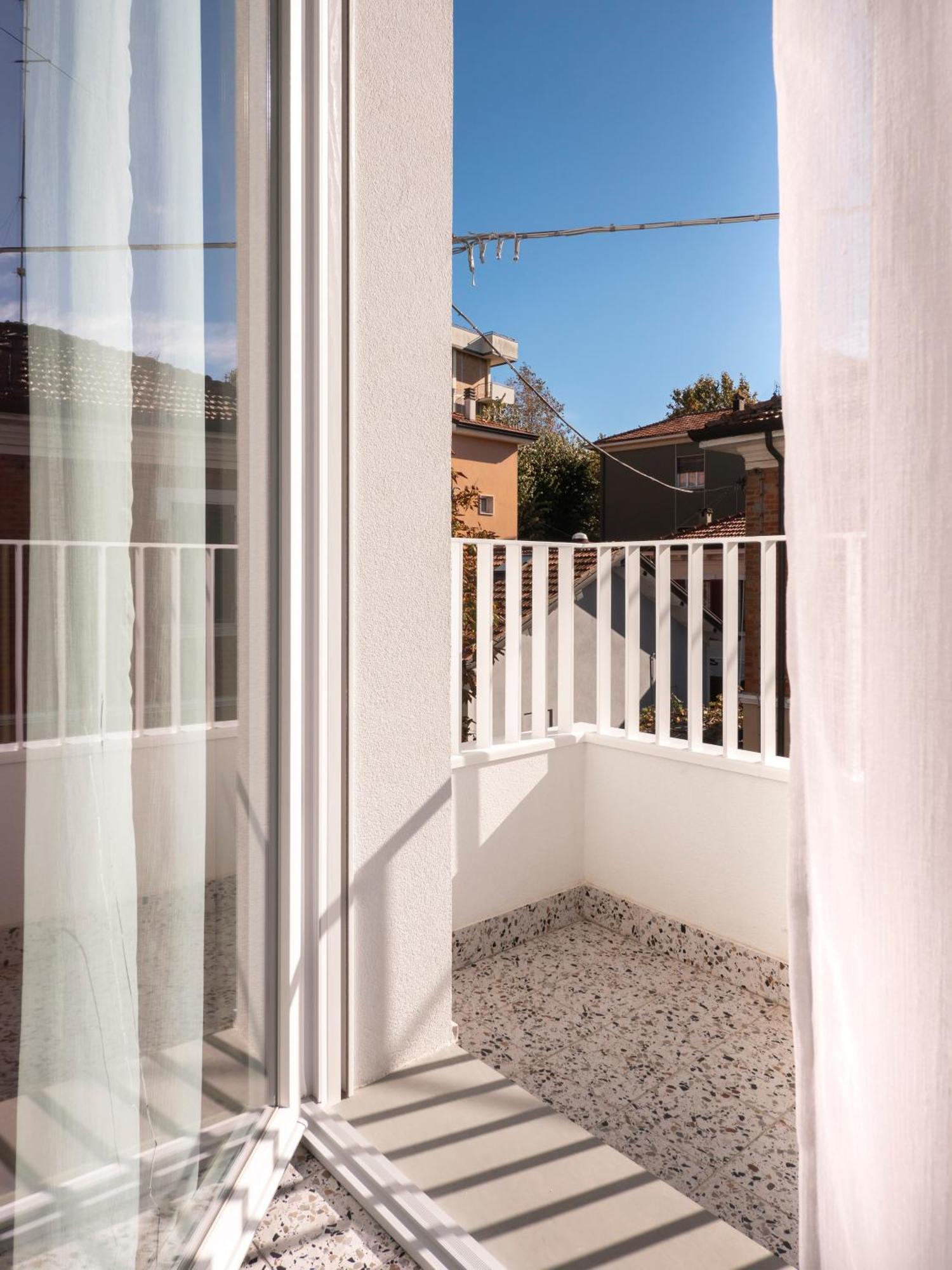 Zuara9Room Rímini Exterior foto